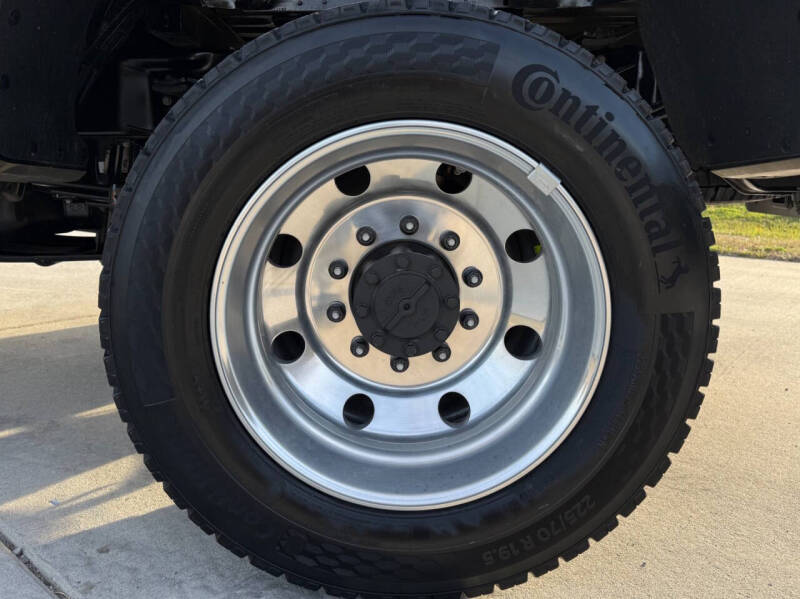 2026 Ford F-450 Super Duty Platinum