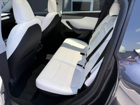 2026 Tesla Model Y Premium