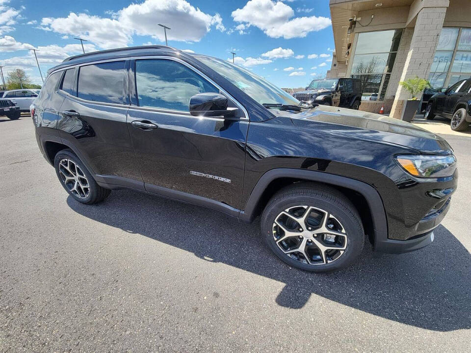 2024 Jeep Compass for sale at Victoria Auto Sales in Victoria, MN