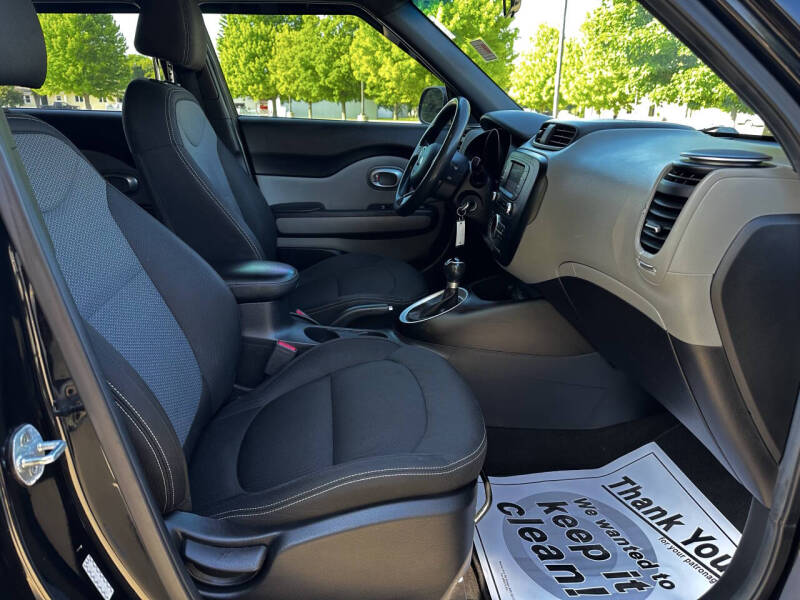 2017 Kia Soul +
