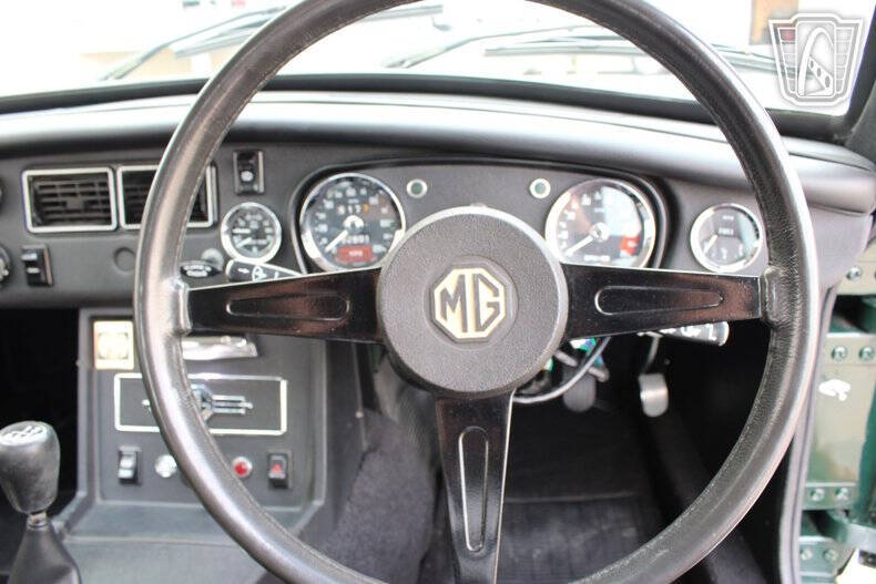 1975 MG B