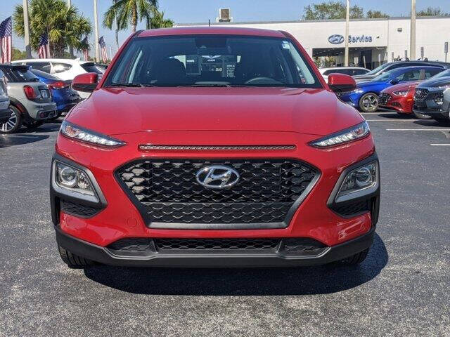 Used 2021 Hyundai Kona SE with VIN KM8K12AA3MU665851 for sale in Miami, FL