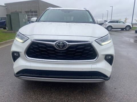 2020 Toyota Highlander for sale at GERMAIN TOYOTA OF DUNDEE in Dundee MI