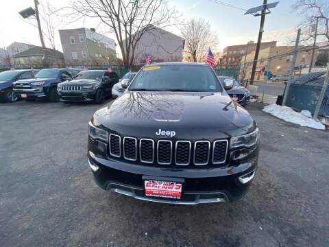 2017 Jeep Grand Cherokee for sale at BHPH AUTO SALES in Newark NJ