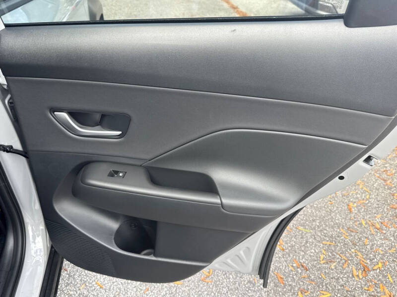 2026 Hyundai Kona SEL Premium