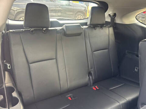 2024 Toyota Highlander Platinum