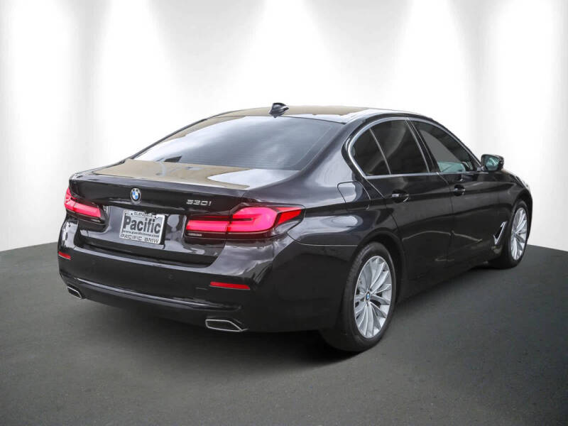 2023 BMW 5 Series 530i