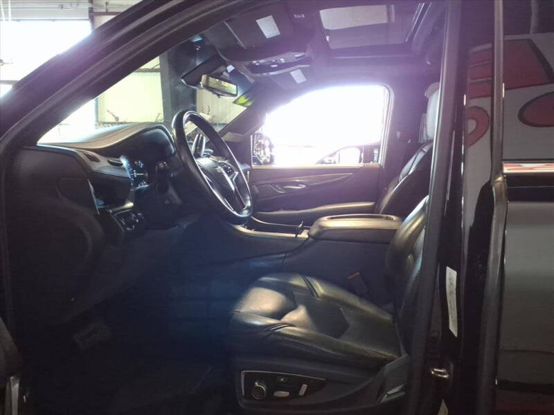 2018 Cadillac Escalade ESV Platinum