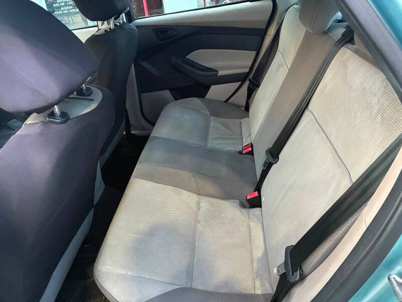 2012 Ford Focus SE