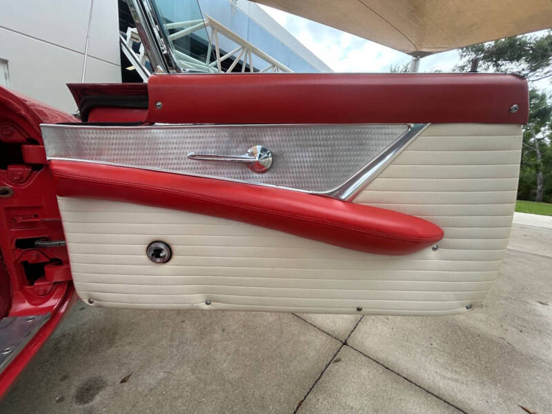 1956 Ford Thunderbird