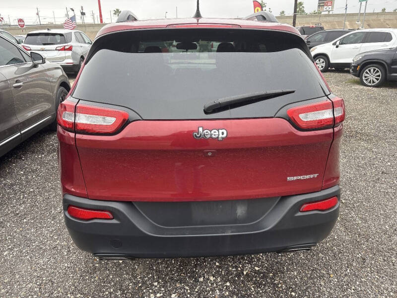 2017 Jeep Cherokee Sport Altitude