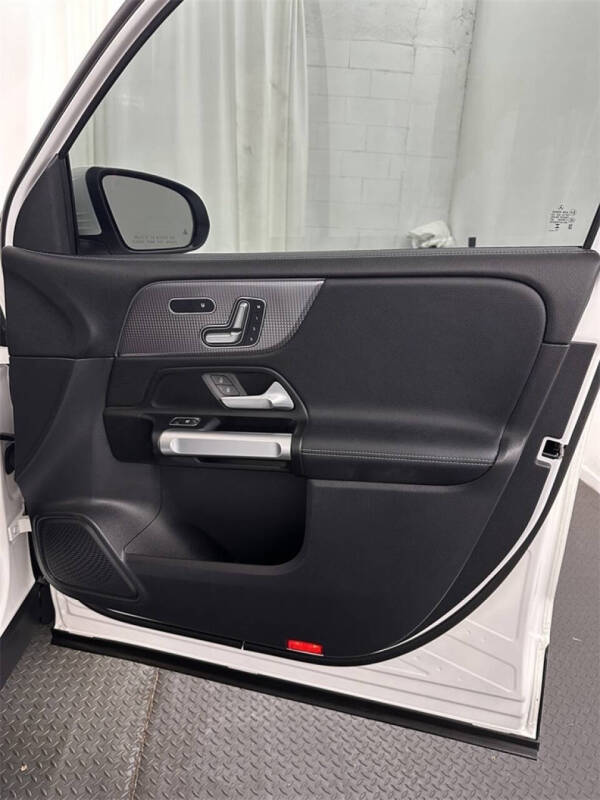 2023 Mercedes-Benz EQB EQB 300 4MATIC