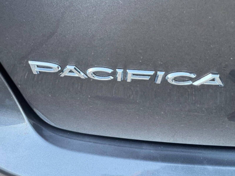 2018 Chrysler Pacifica Touring L