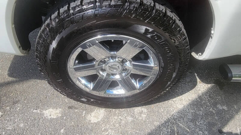 2011 Nissan Titan SL