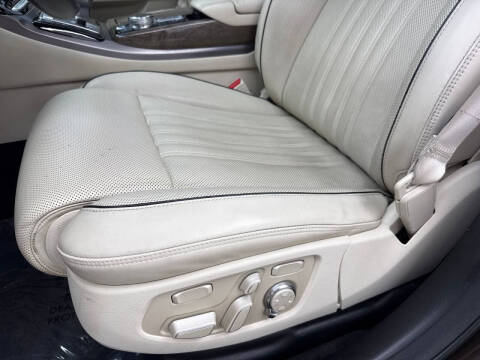 2019 Genesis G90