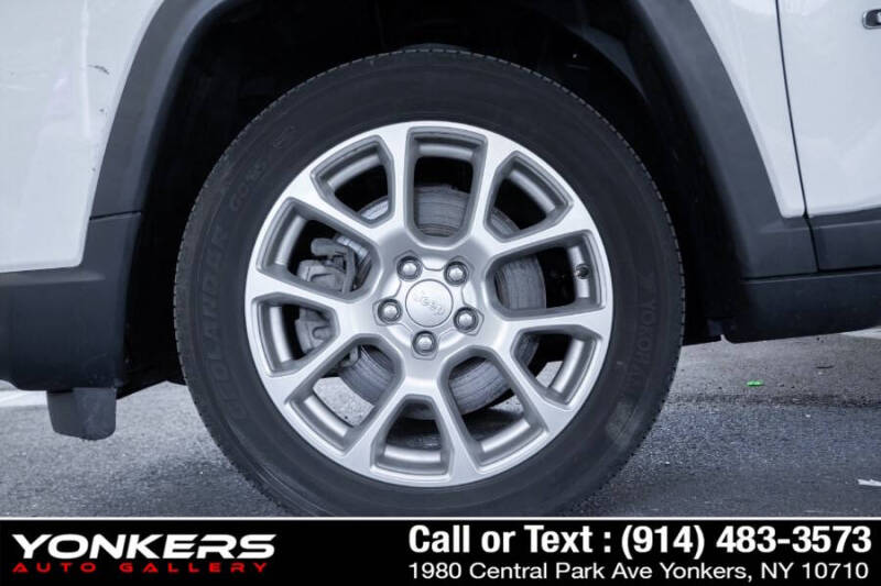 2023 Jeep Compass Latitude Lux