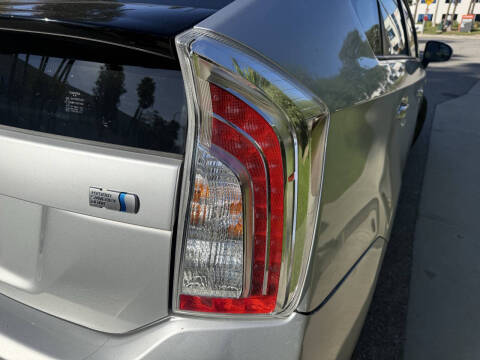 2012 Toyota Prius Two