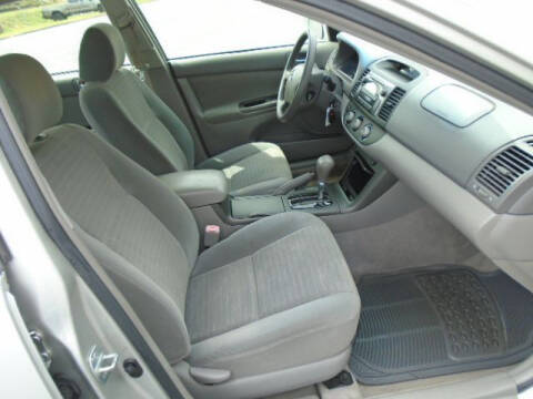 2005 Toyota Camry LE