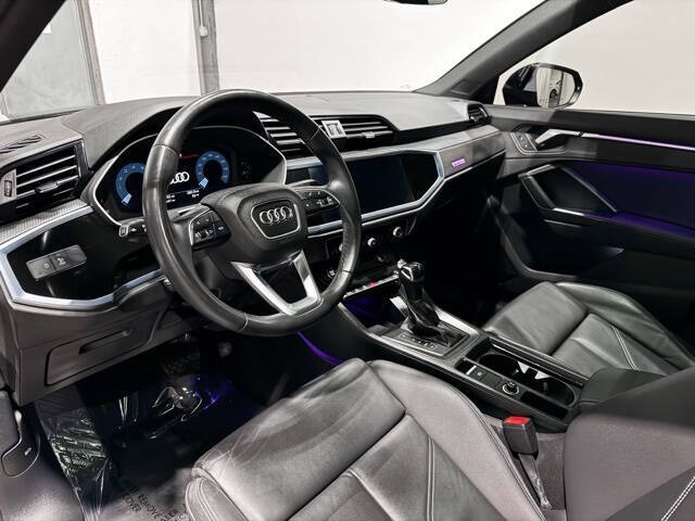 2022 Audi Q3 quattro S line Prem Plus 45 TFSI