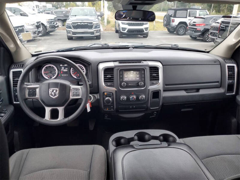 2024 RAM 1500 Classic SLT