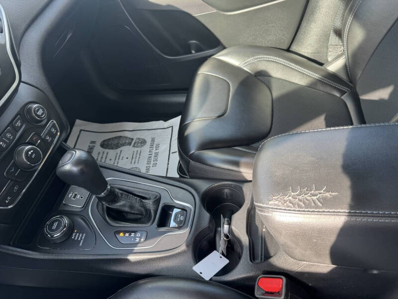 2019 Jeep Cherokee Latitude Plus