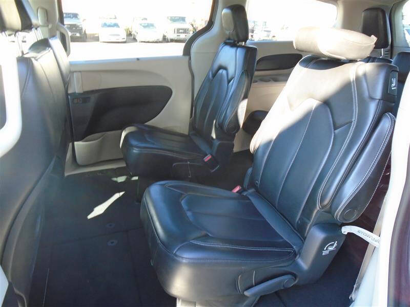 2021 Chrysler Voyager LXi