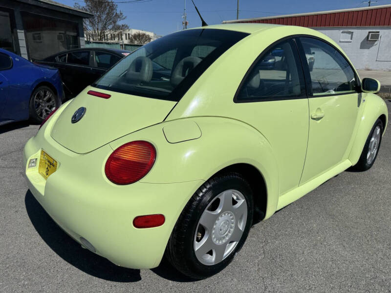 2001 Volkswagen New Beetle GLS