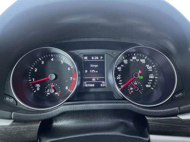 2016 Volkswagen Passat 1.8T SE