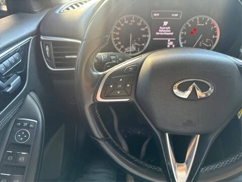 2018 Infiniti QX30 Luxury