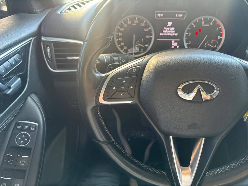 2018 Infiniti QX30 Luxury