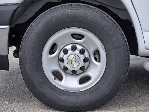 2024 Chevrolet Express 2500