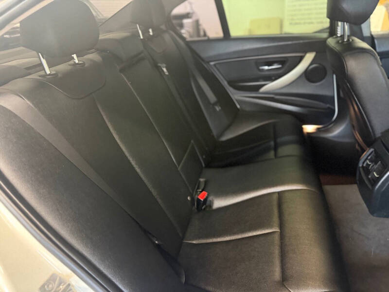 2014 BMW 3 Series 320i