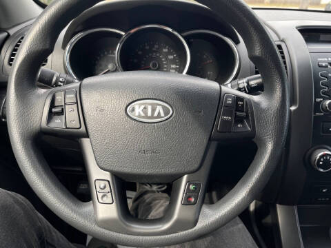 2011 Kia Sorento LX
