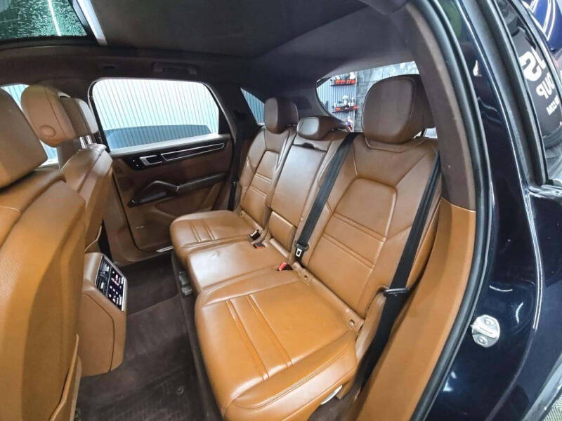 2019 Porsche Cayenne E-Hybrid