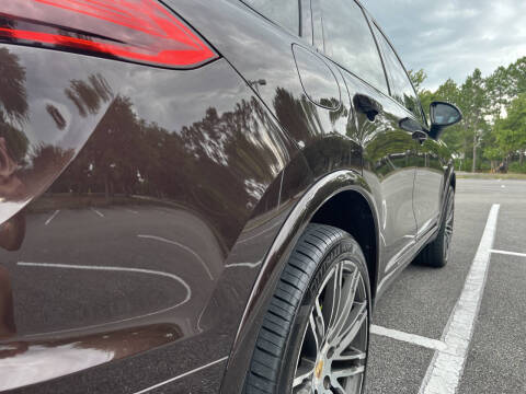 2017 Porsche Cayenne S E-Hybrid Platinum Edition