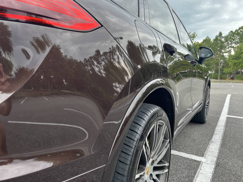 2017 Porsche Cayenne S E-Hybrid Platinum Edition