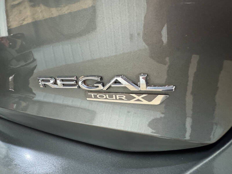 2018 Buick Regal TourX Essence