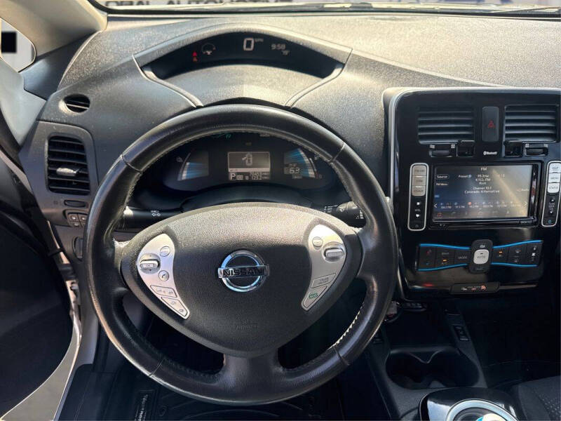 2017 Nissan LEAF SV