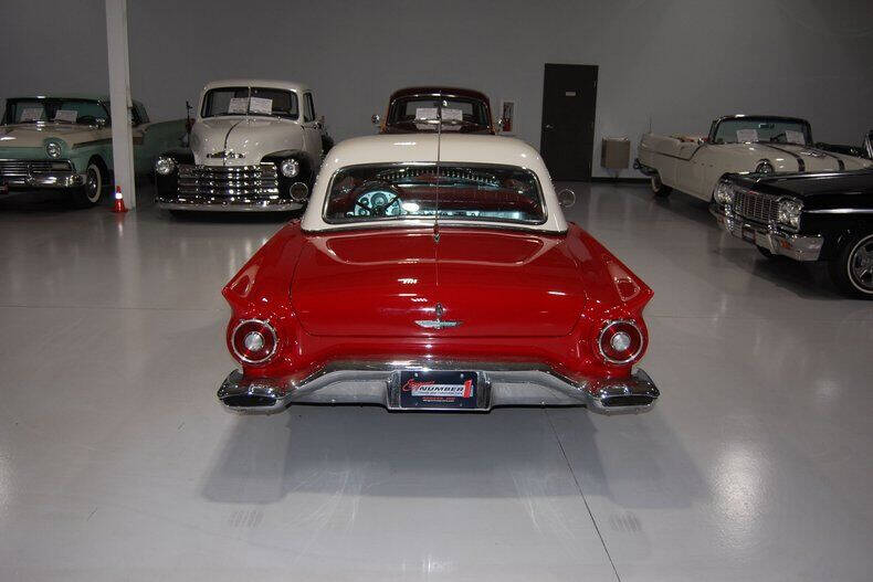 1957 Ford Thunderbird