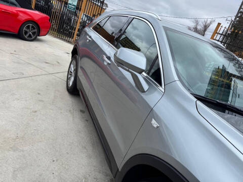 2025 Cadillac XT4 Premium Luxury