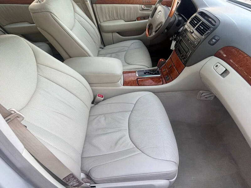 2003 Lexus LS 430
