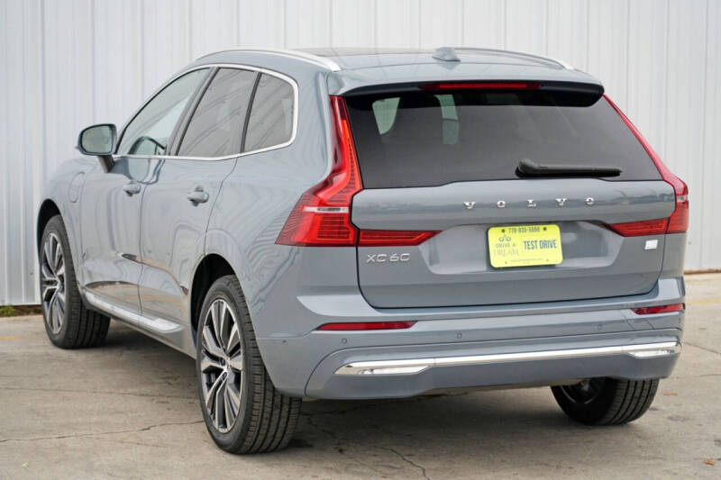 2022 Volvo XC60 Recharge T8 Inscription Expression