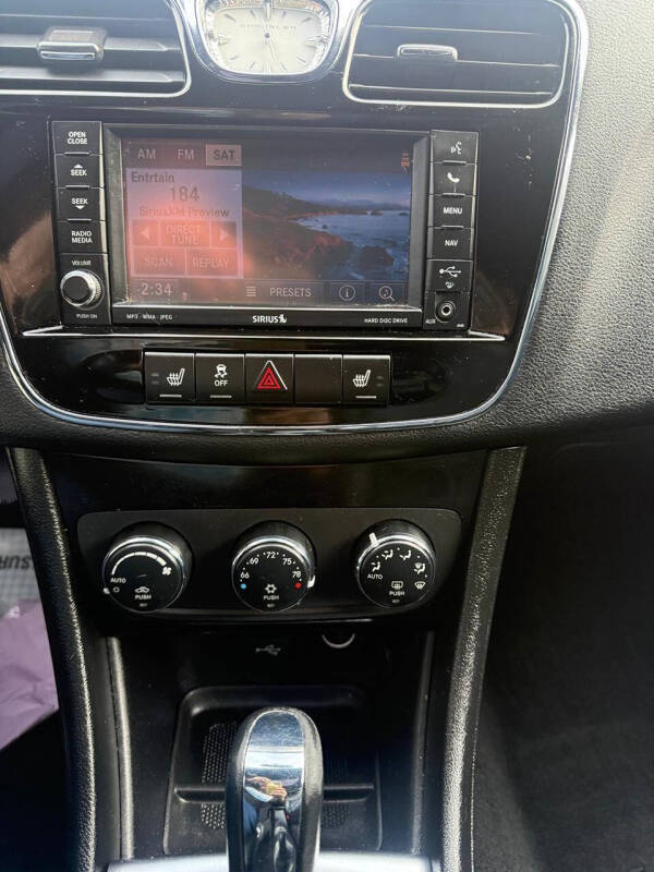 2012 Chrysler 200 Touring