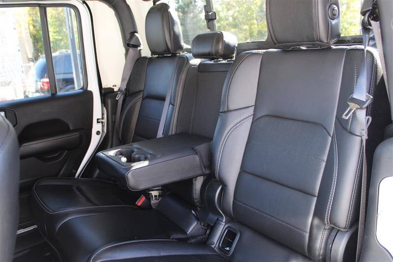 2022 Jeep Gladiator Overland