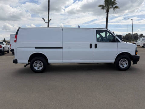 2022 Chevrolet Express 2500