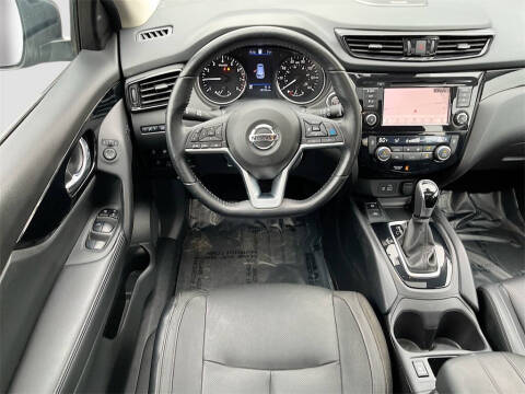 2022 Nissan Rogue Sport SL