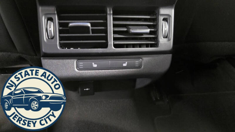 2023 Land Rover Range Rover Evoque P250 R-Dynamic SE