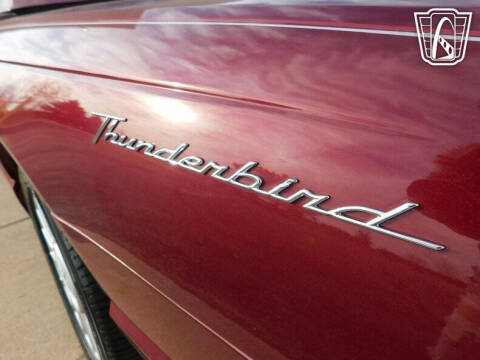 2004 Ford Thunderbird Deluxe