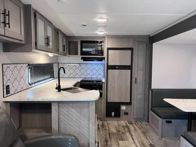 2022 Coleman Lantern