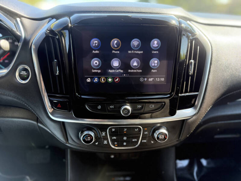 2022 Chevrolet Traverse LT Cloth